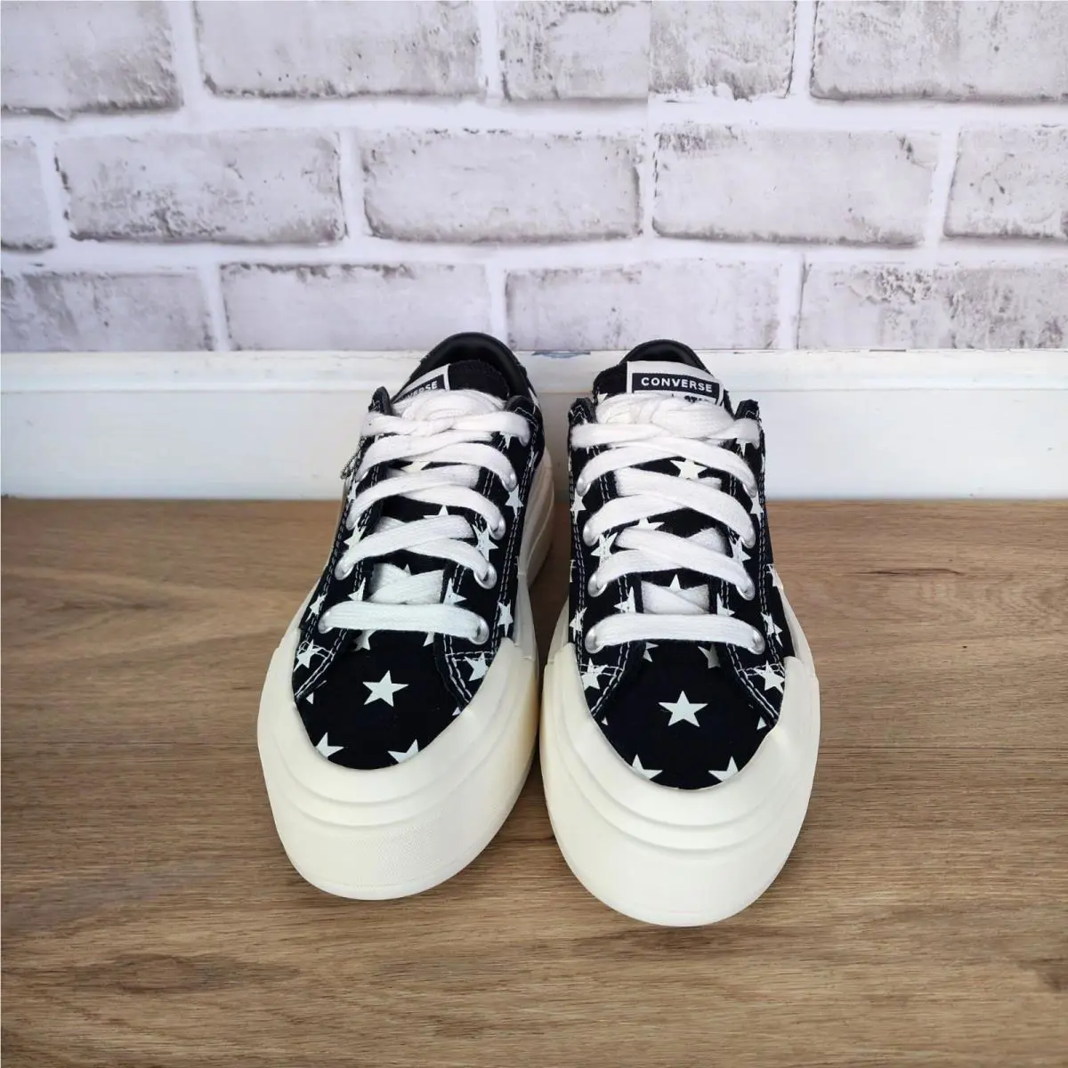 Converse shoes - Chuck Taylor All Star Cruise Low - A15497C - Black (UPC: 194435751221) 1
