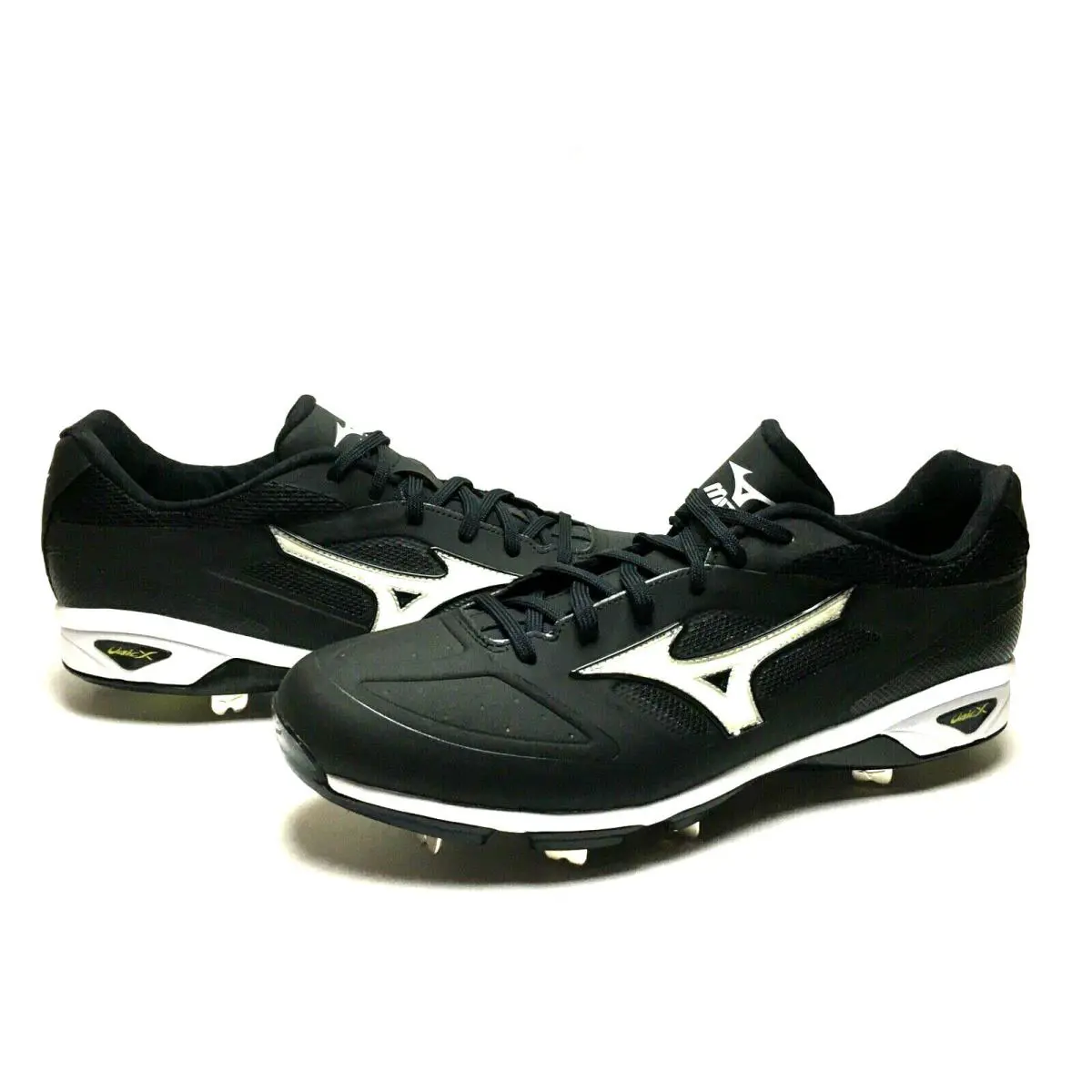 Mizuno shoes - Mizuno Dominant IC - Dominant - 320541 - Black / White 0