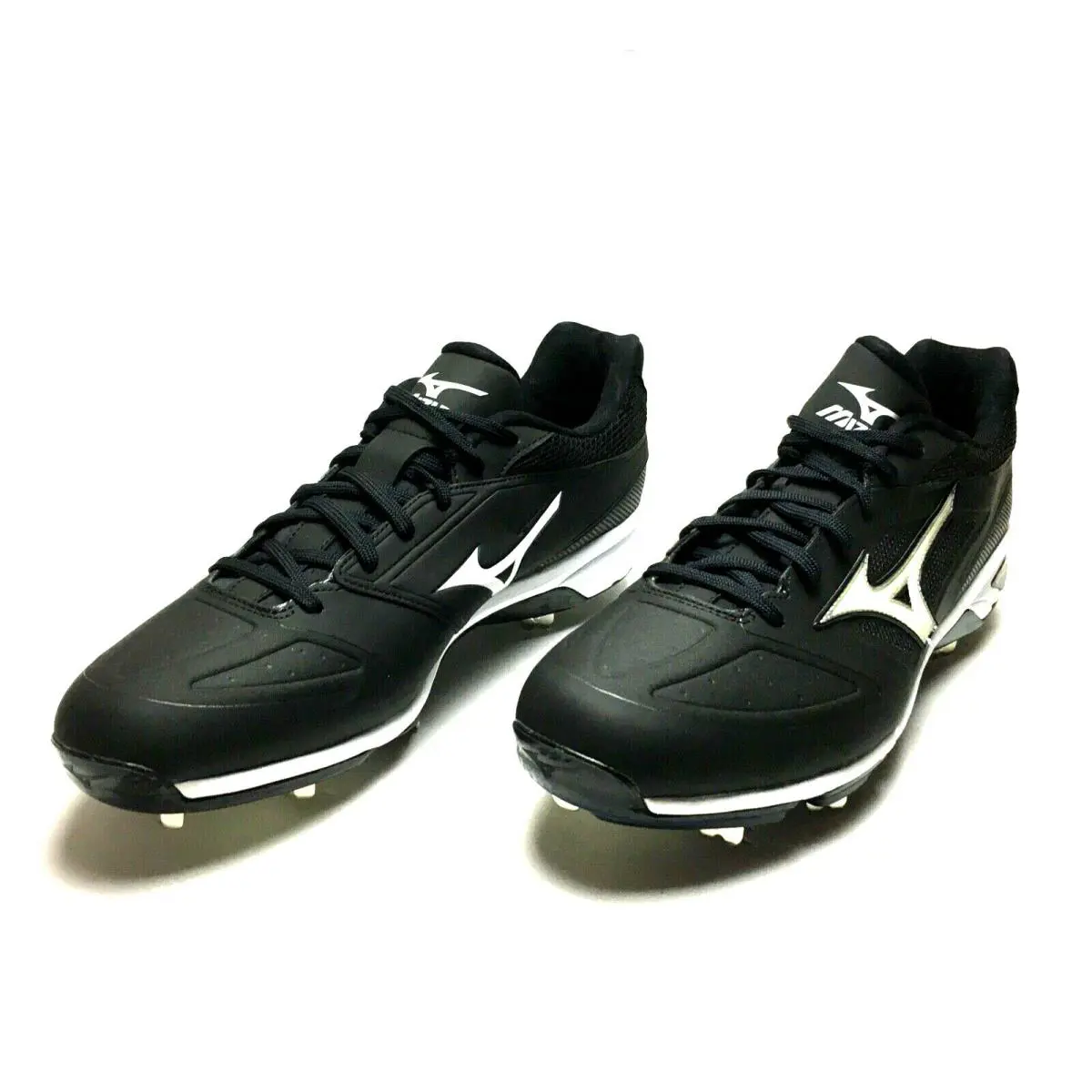 Mizuno shoes - Mizuno Dominant IC - Dominant - 320541 - Black / White 1