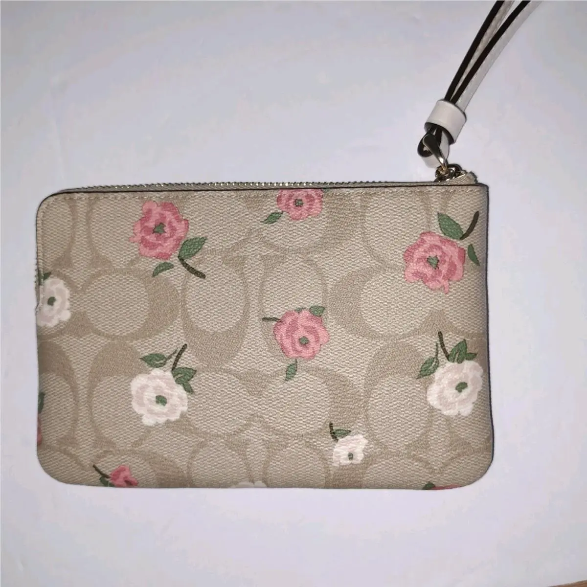 Coach Signature Corner Zip Wristlet in Lt Khaki Floral Print CR973 Gold Hwar