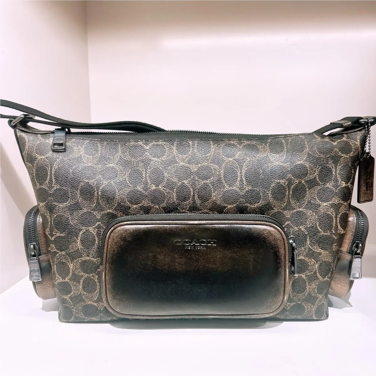 Coach Finn Crossbody Bag Pockets Loved Signature Canvas Gunmetal/brown CDY57