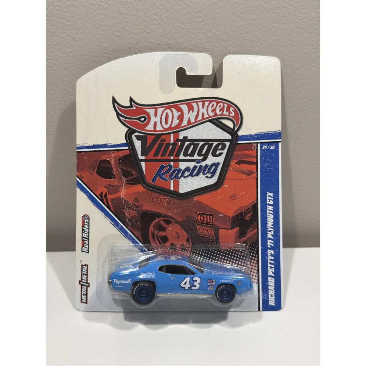 2011 Hot Wheels Vintage Racing 24/30 Richard Petty`s 1971 Plymouth Gtx I36 - A