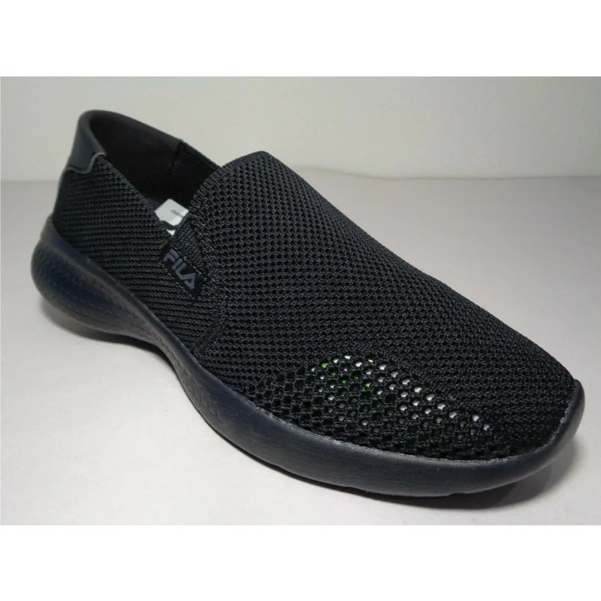 Fila shoes - Black (UPC: 691115000155) 1