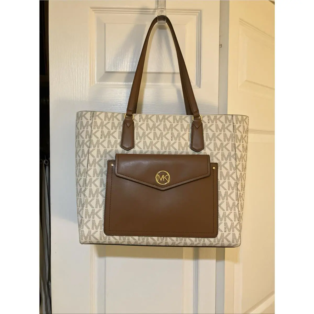 Michael Kors Joey XL Vanilla/lugg Canvas Leather Signature Tote Purse Handbag