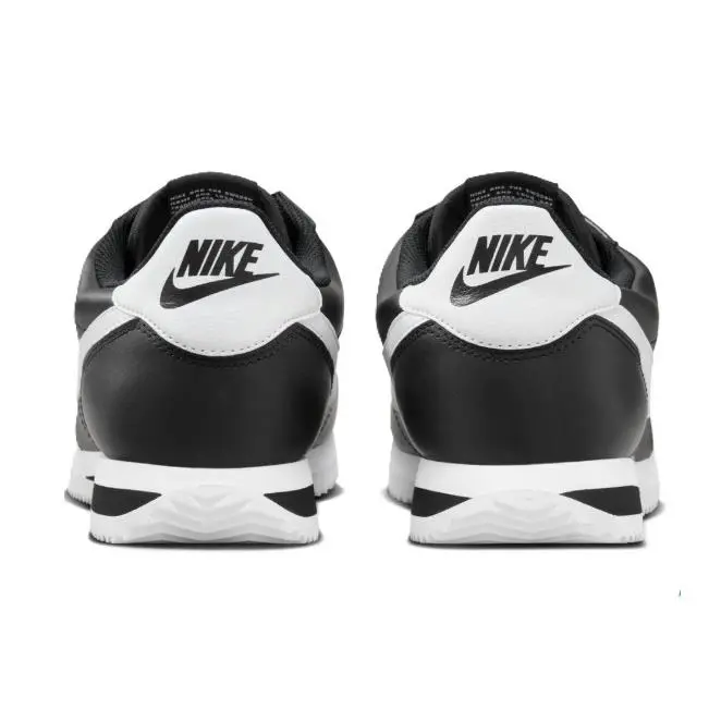 Nike shoes - Black/White 5