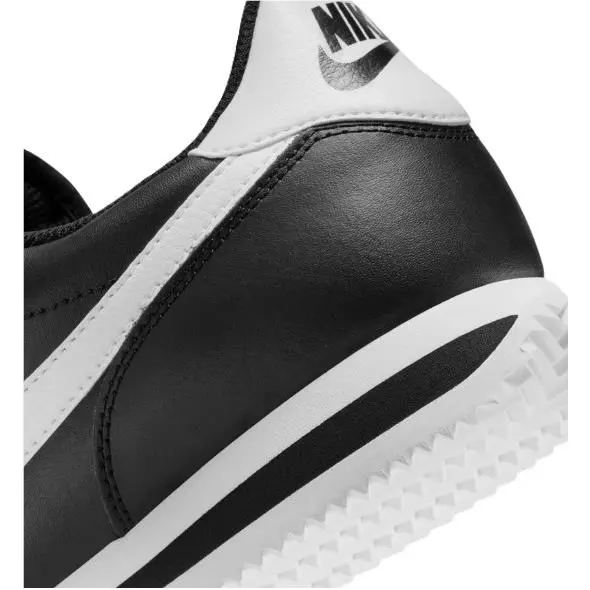Nike shoes - Black/White 4