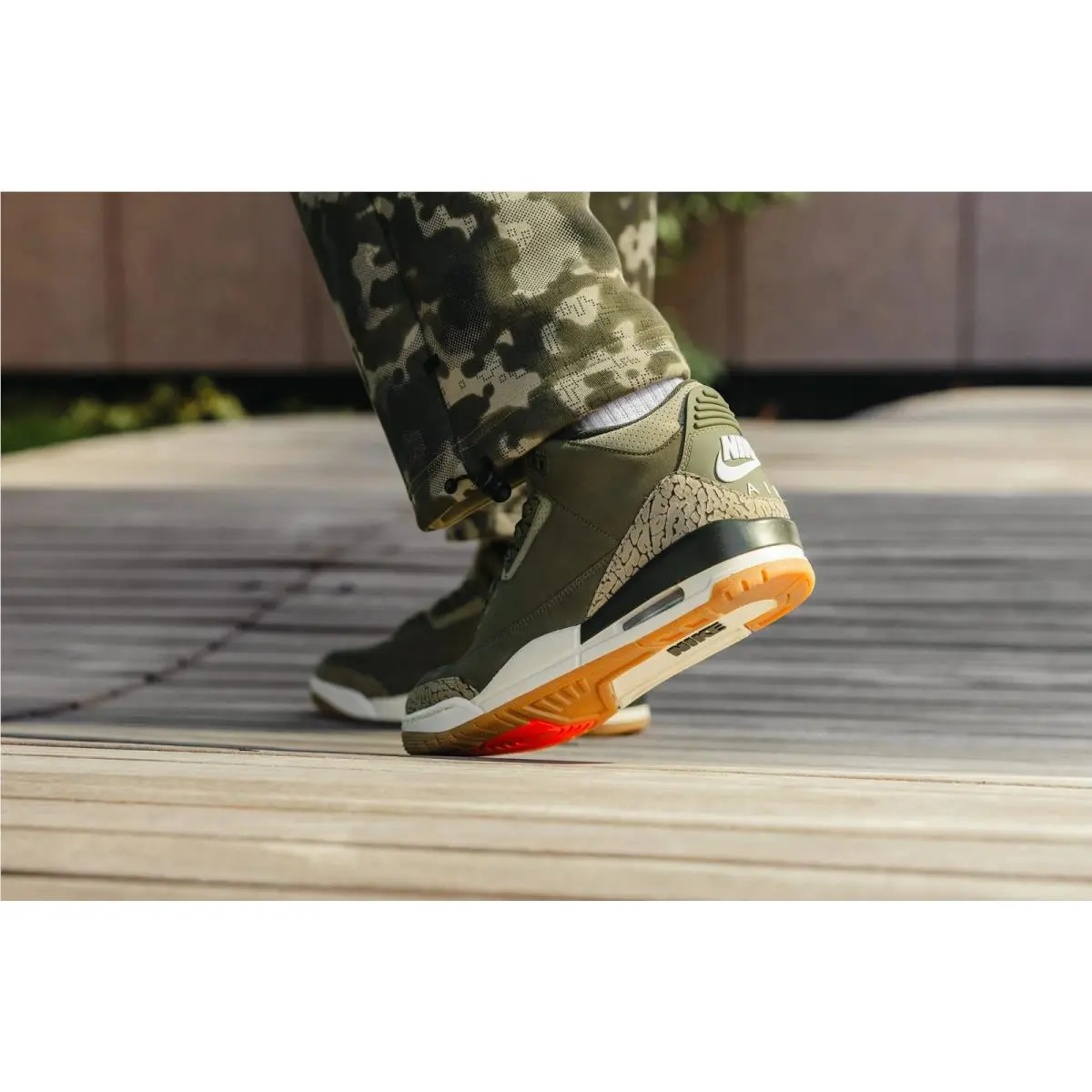Nike shoes - Air Jordan 3 - Air - DN3707-202 - Green 33