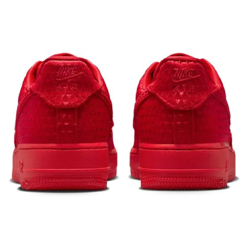 Nike shoes - IQ9965 600 - IQ9965 600 - University Red/University Red 2