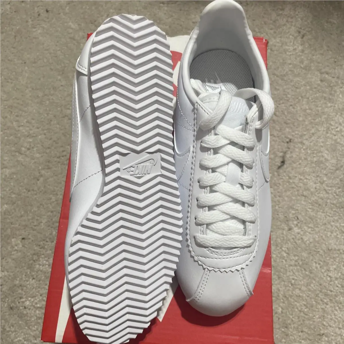 Nike shoes - Nike Classic Cortez - Classic Cortez - 807471-102 - White 2