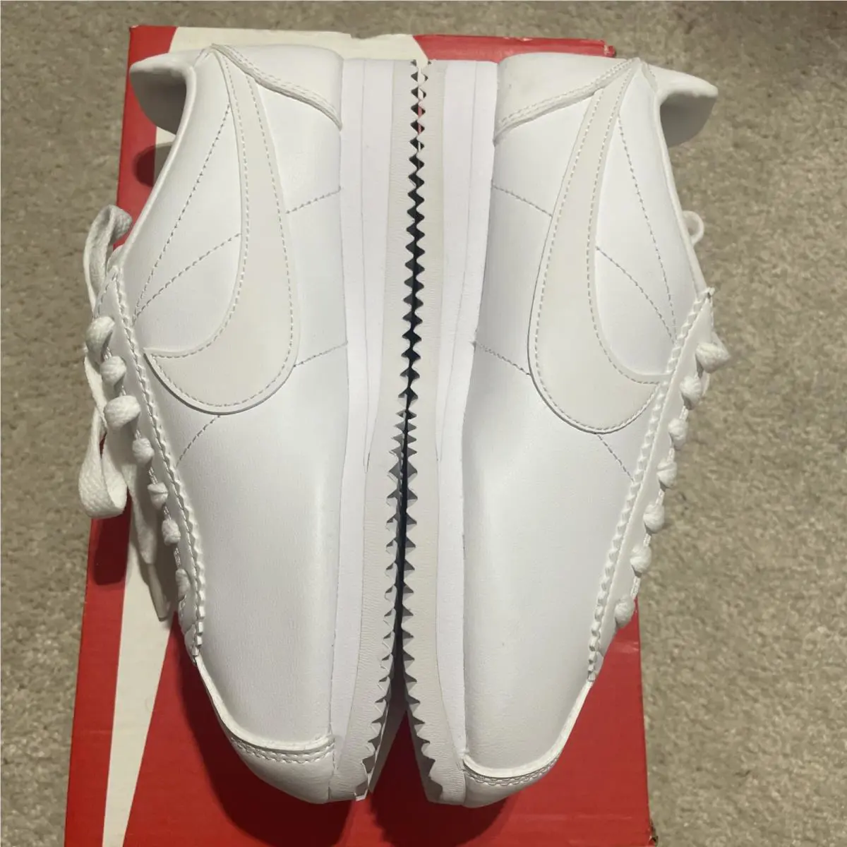 Nike shoes - Nike Classic Cortez - Classic Cortez - 807471-102 - White 3