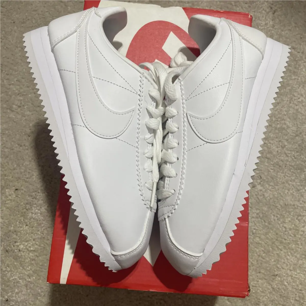 Nike shoes - Nike Classic Cortez - Classic Cortez - 807471-102 - White 4