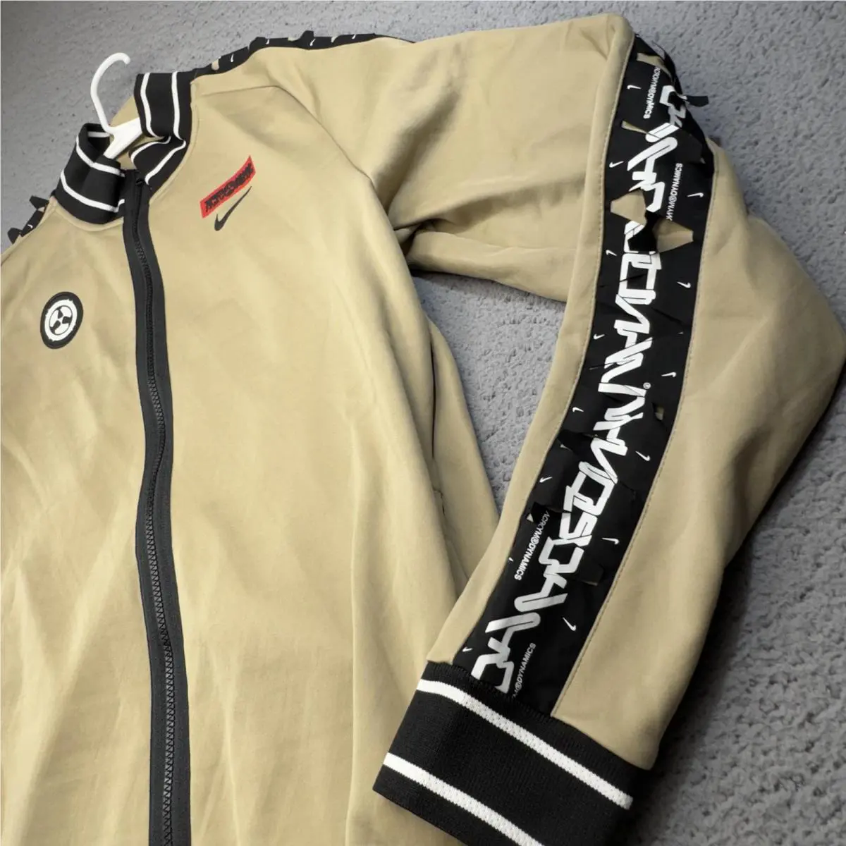 Nike clothing - Nike CU0469-247 - Brown 8