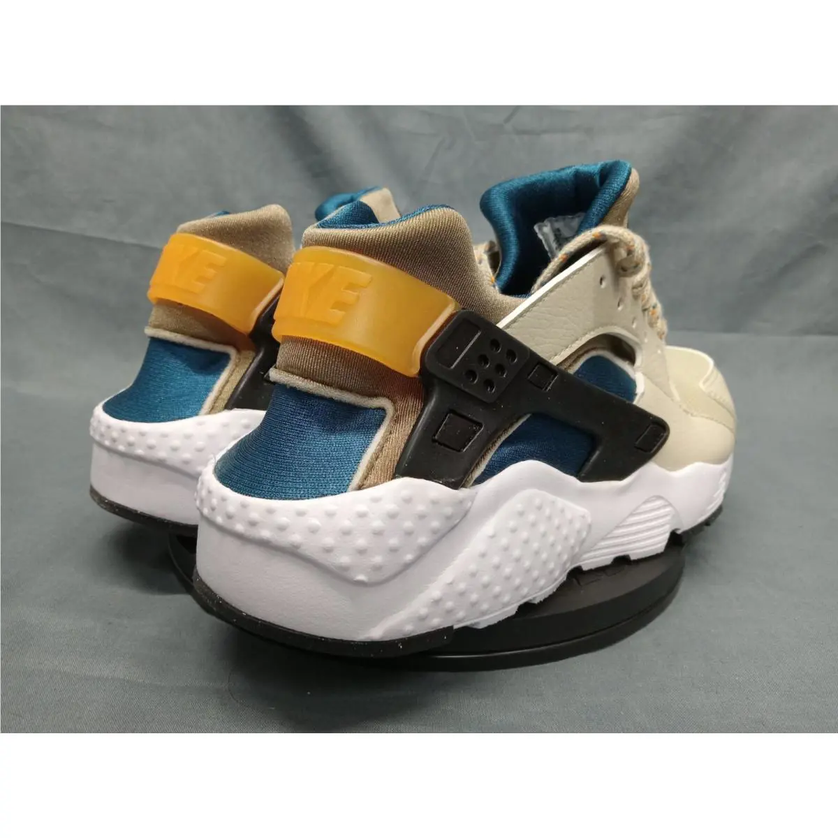 Nike shoes - Nike Huarache Run - Huarache Run - DV7139 100 - Beige (UPC: 196149053714) 5