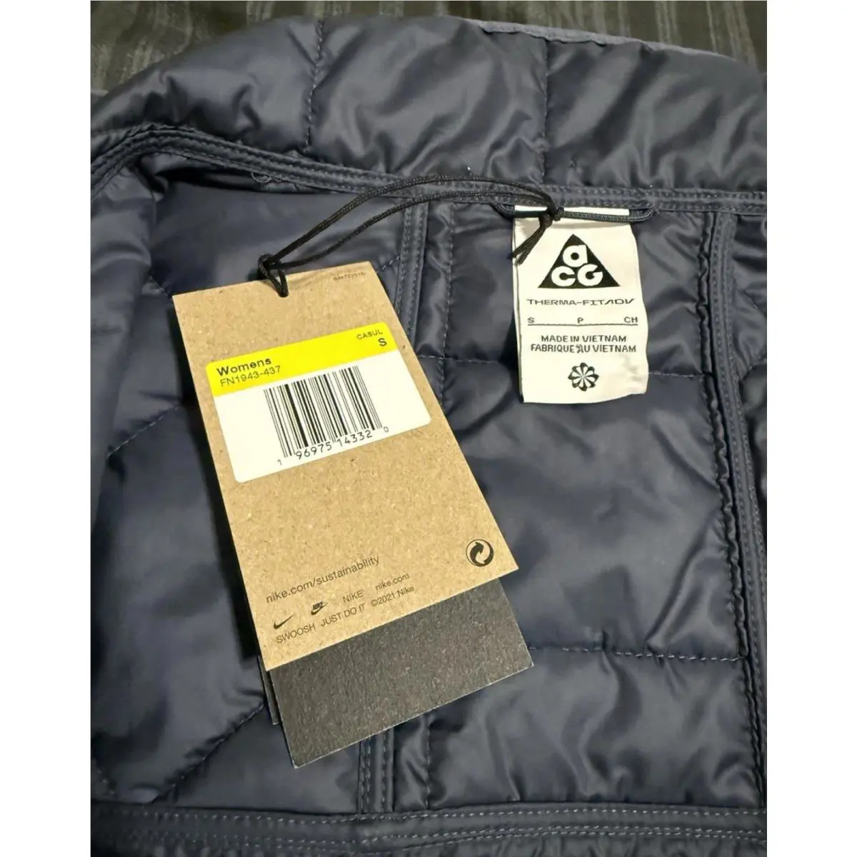 Nike clothing - Nike ACG Therma-Fit Rope De Dope Quilted Jacket - FN1943-020 - Thunder Bllue (UPC: 196975135318) 5