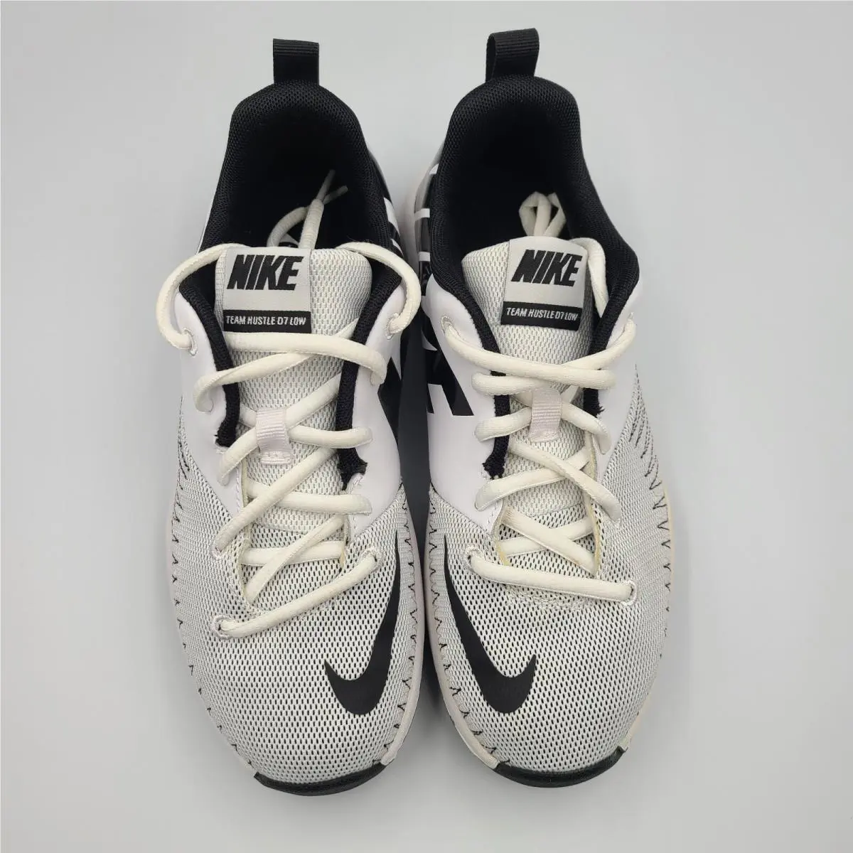 Nike shoes - Nike Team Hustle D7 - Team Hustle - White 2