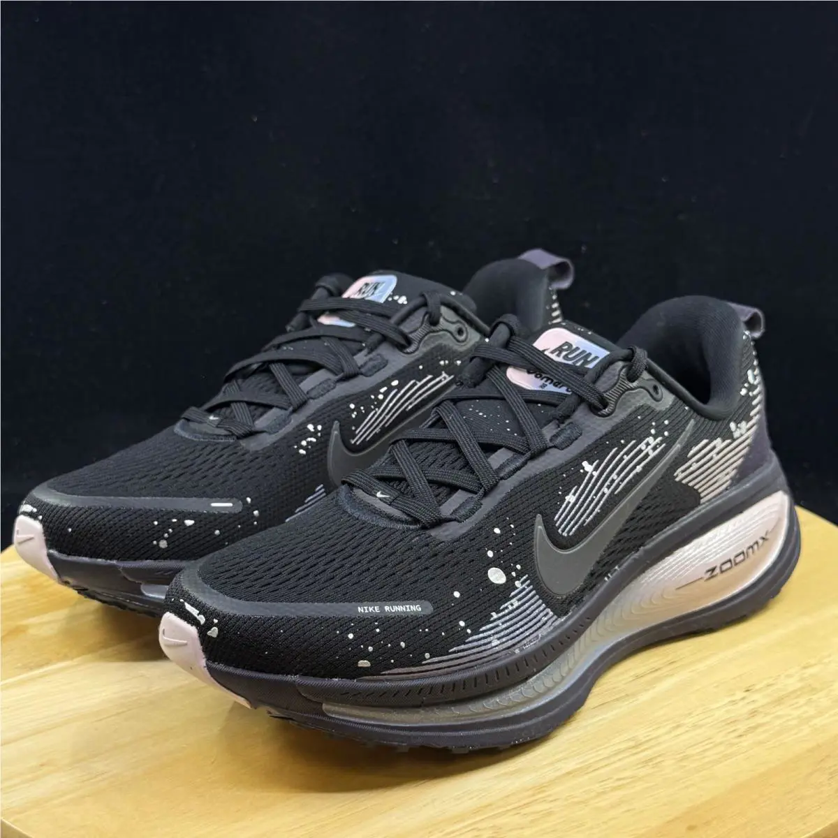 Nike shoes - Black 3