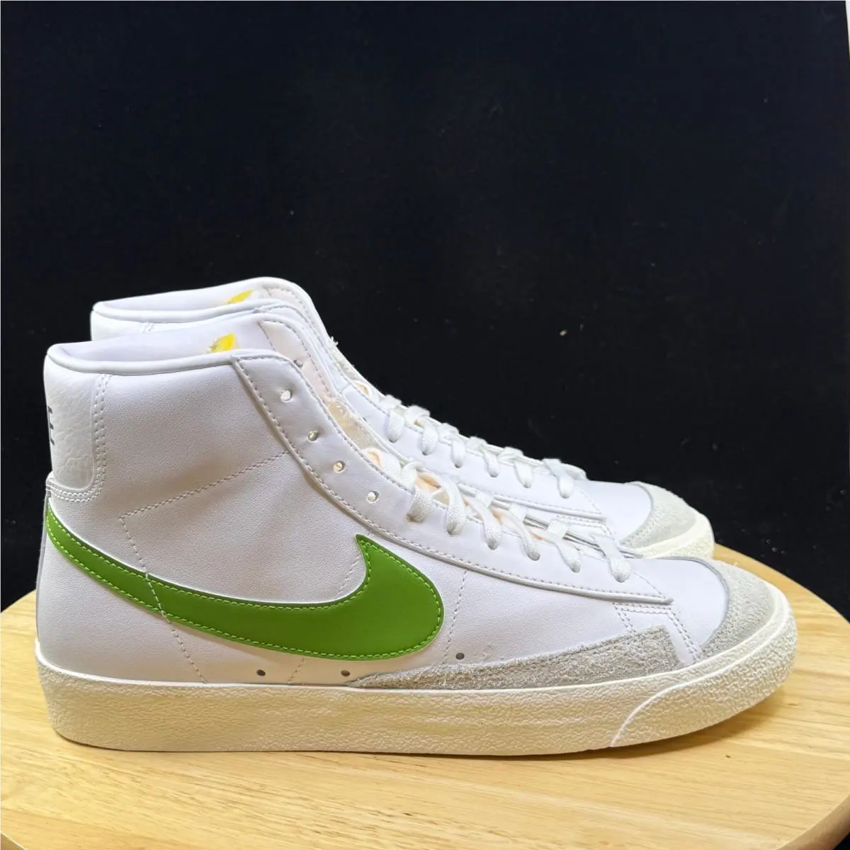 Nike shoes - White 3