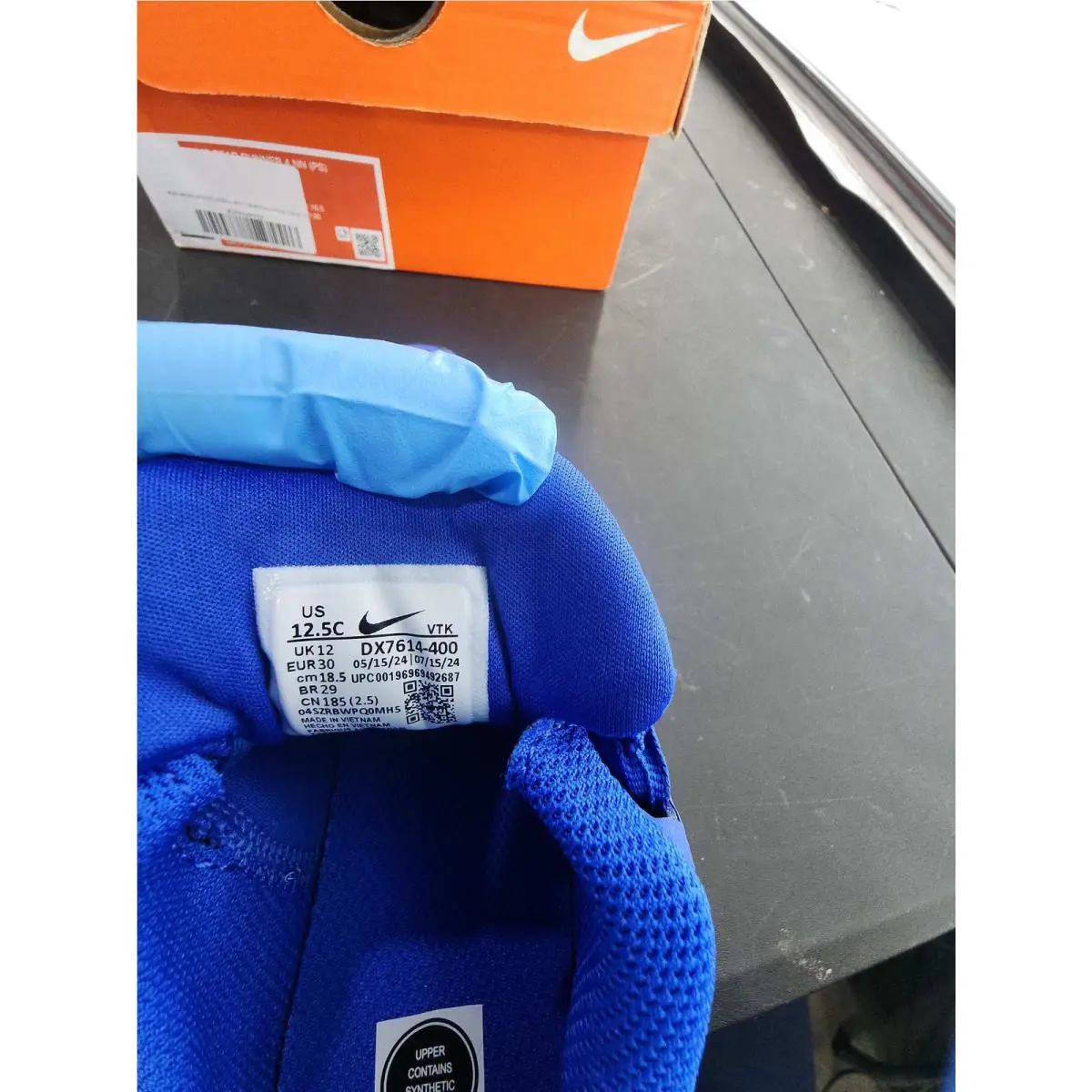 Nike shoes - As Pictured 3