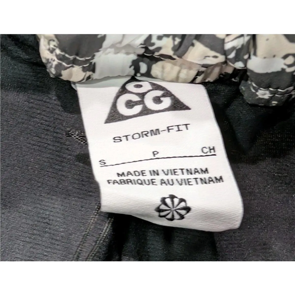Nike clothing - Nike ACG Chena Vortex Storm-FIT Winter Pants - White / Brown - Black - Camo (UPC: 197600965966) 13