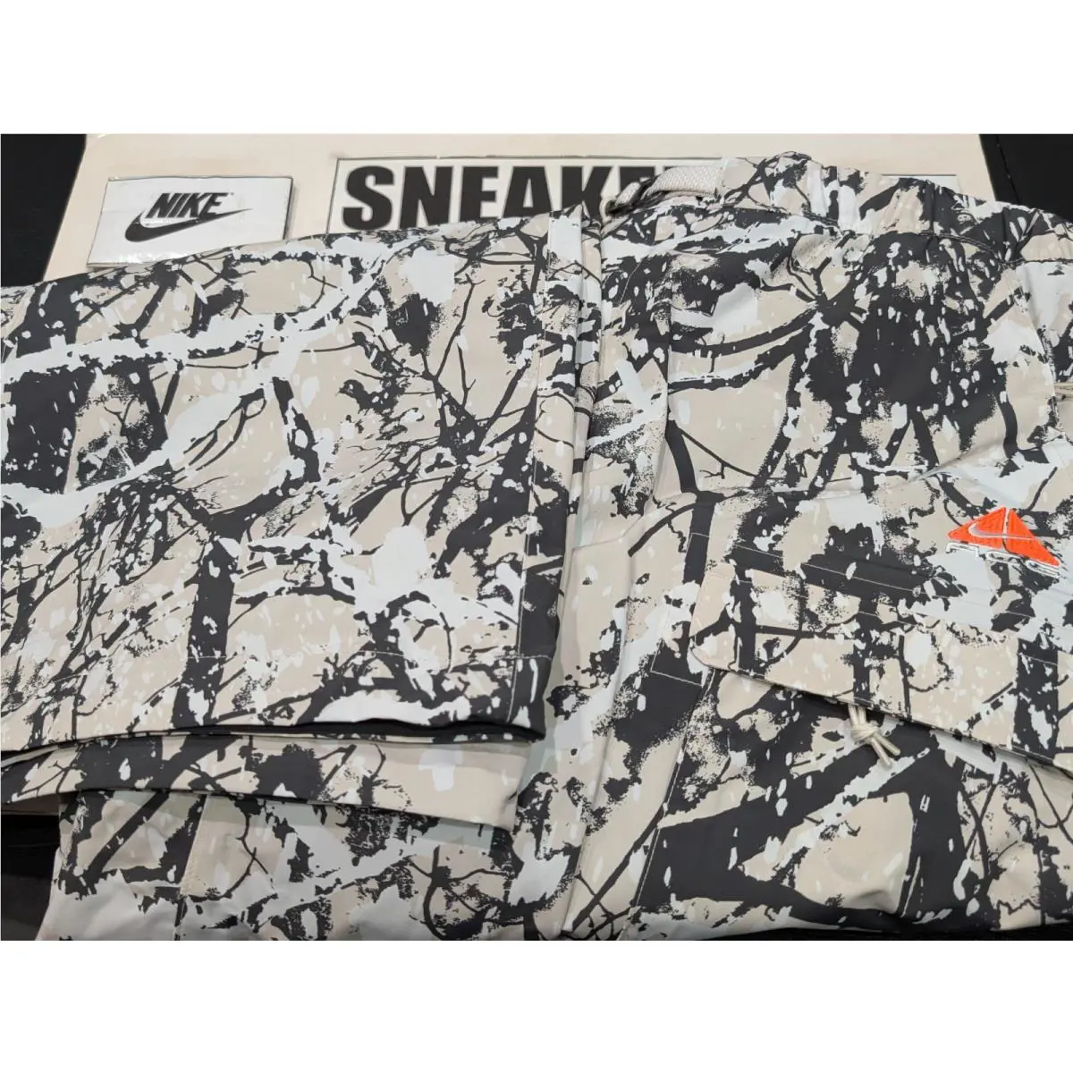 Nike clothing - Nike ACG Chena Vortex Storm-FIT Winter Pants - White / Brown - Black - Camo (UPC: 197600965966) 18