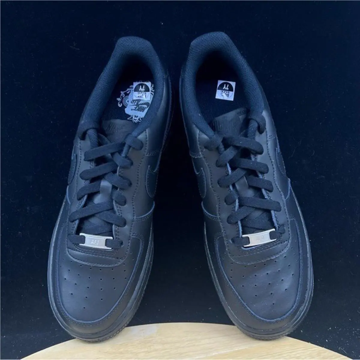 Nike shoes - Black 8