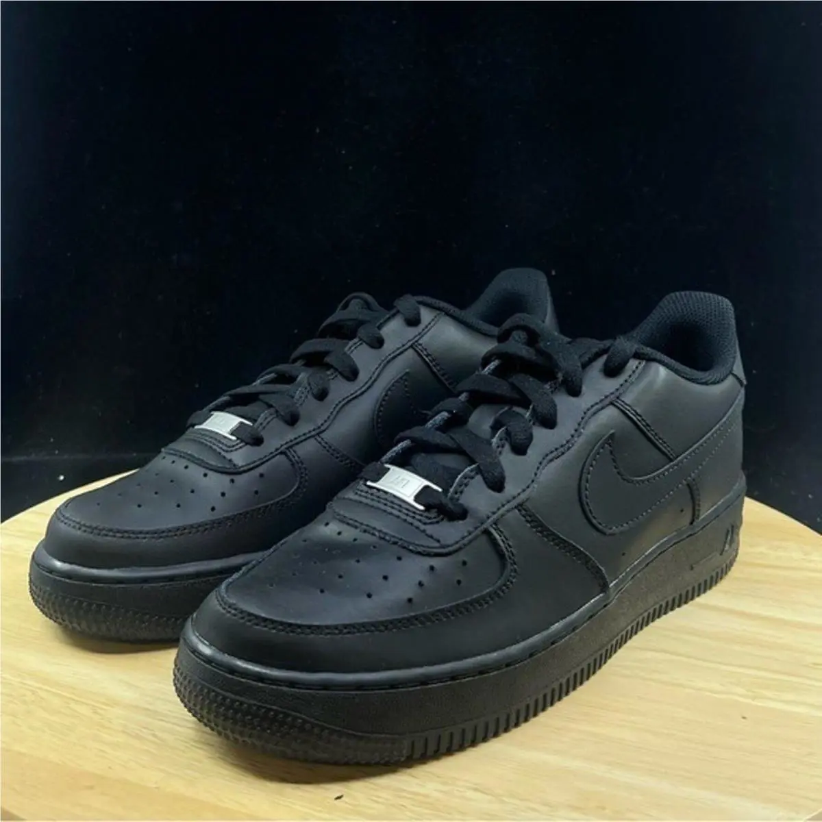 Nike shoes - Black 0