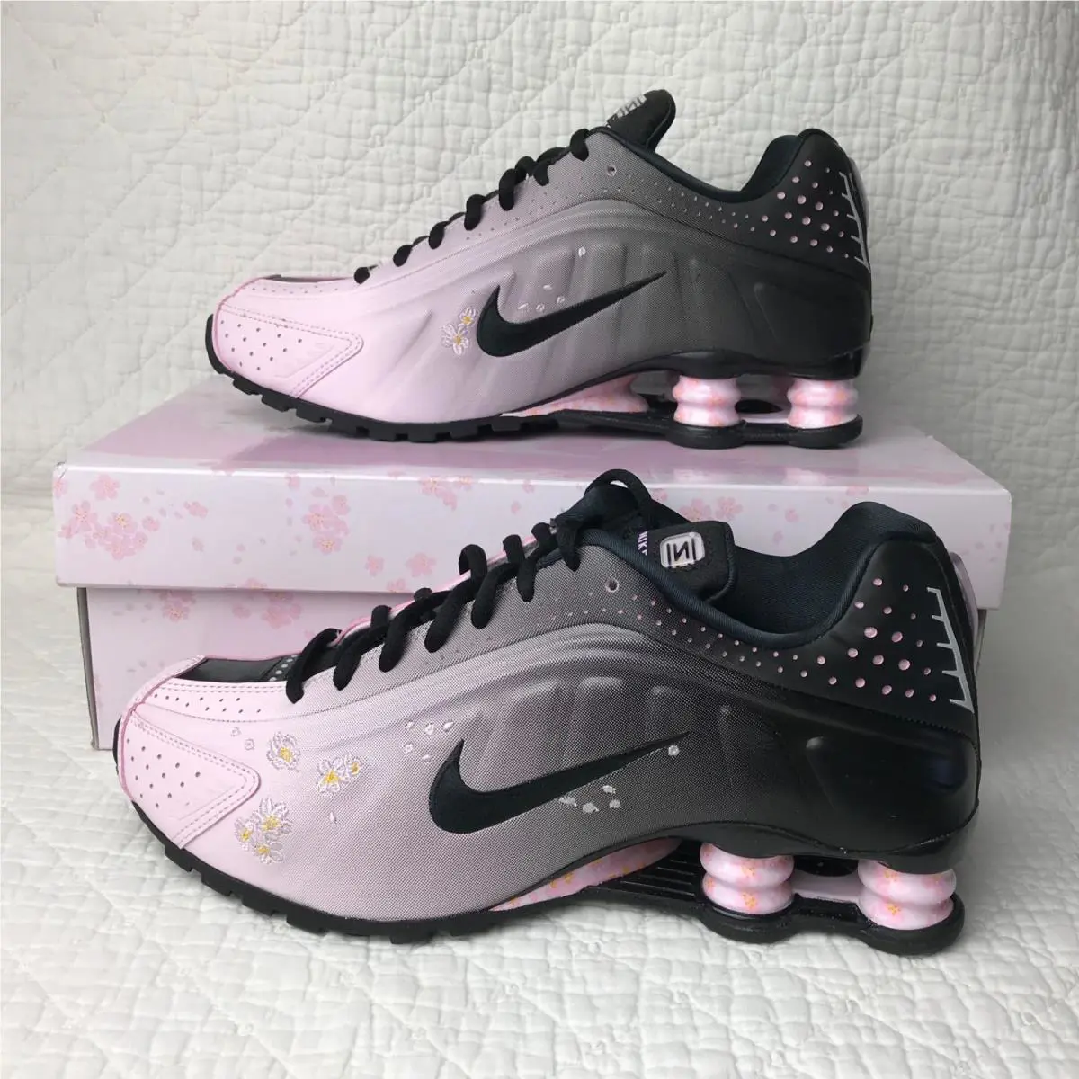 Nike shoes - Nike Shox R4 - Shox - IB8872-600 - pink/black 1