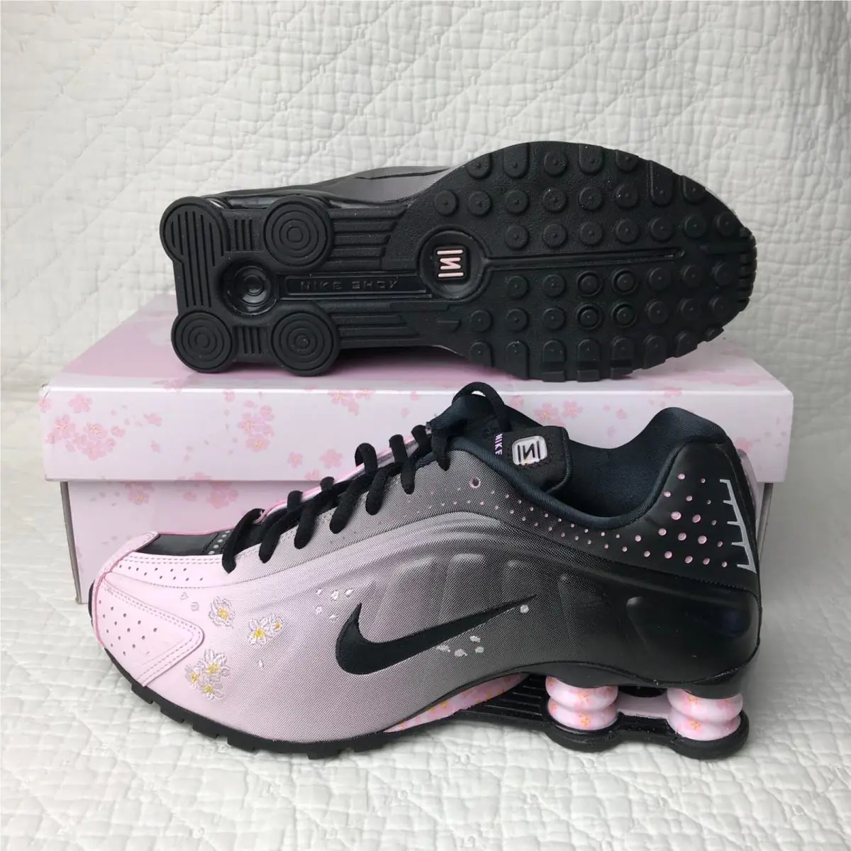 Nike shoes - Nike Shox R4 - Shox - IB8872-600 - pink/black 2