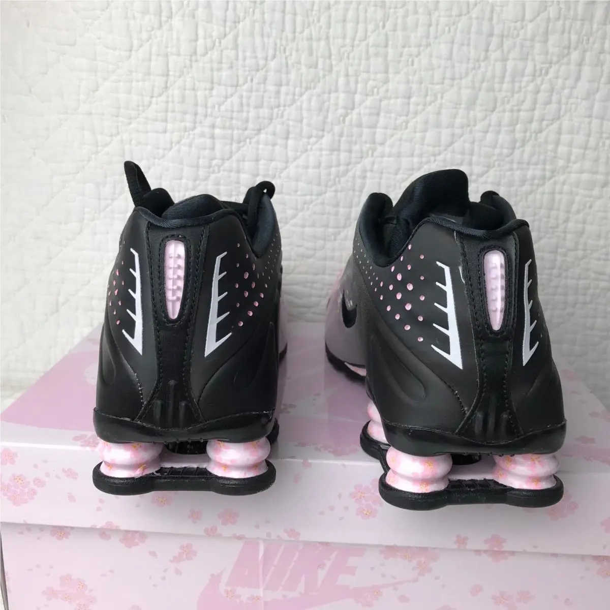 Nike shoes - Nike Shox R4 - Shox - IB8872-600 - pink/black 4