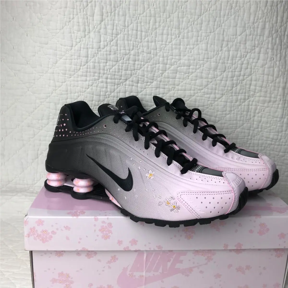 Nike shoes - Nike Shox R4 - Shox - IB8872-600 - pink/black 7