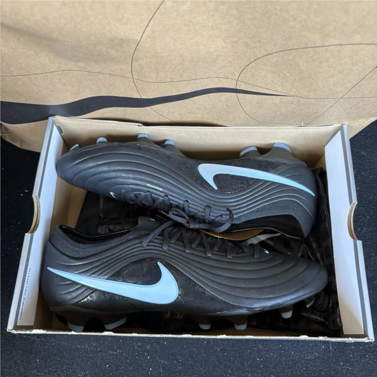 Nike shoes - Nike Tiempo Legend - Tiempo Legend - HQ3157-040 - Yellow (UPC: 198726502202) 5