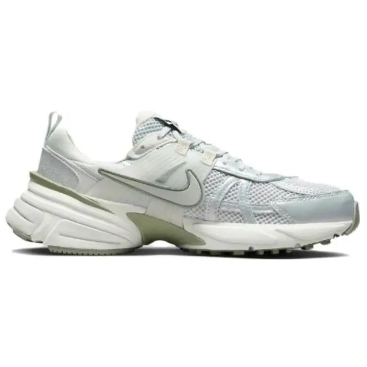 Nike V2K Run Women`s Sz 10 Photon Dust Light Silver Running Shoes FD0736-006 - Silver