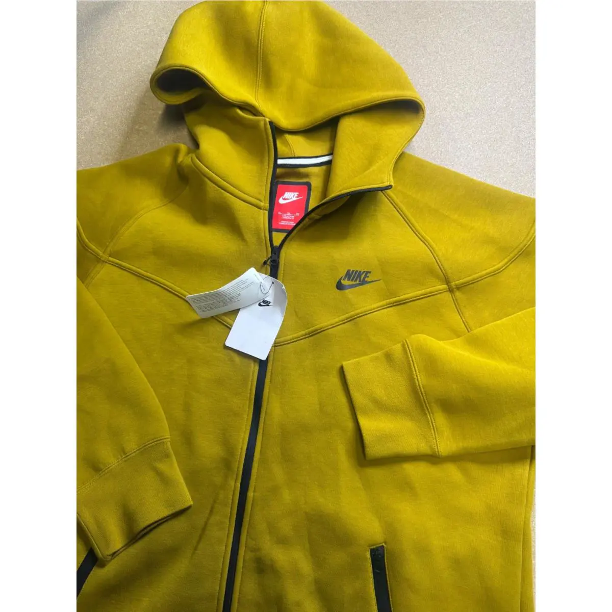Nike clothing - Yellow 0