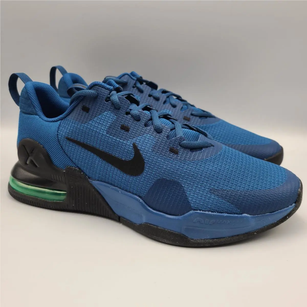 Nike shoes - NA 5