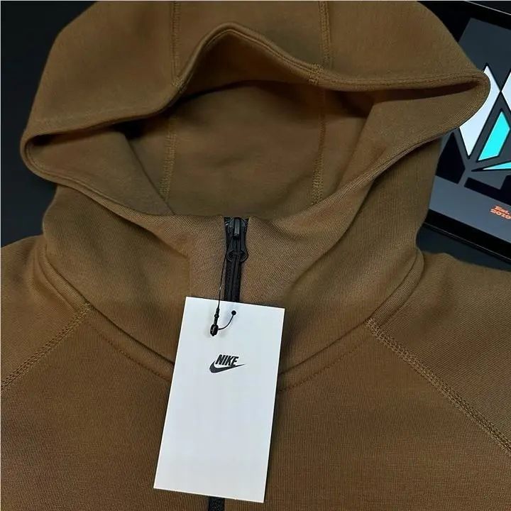 Nike clothing - Tan 1