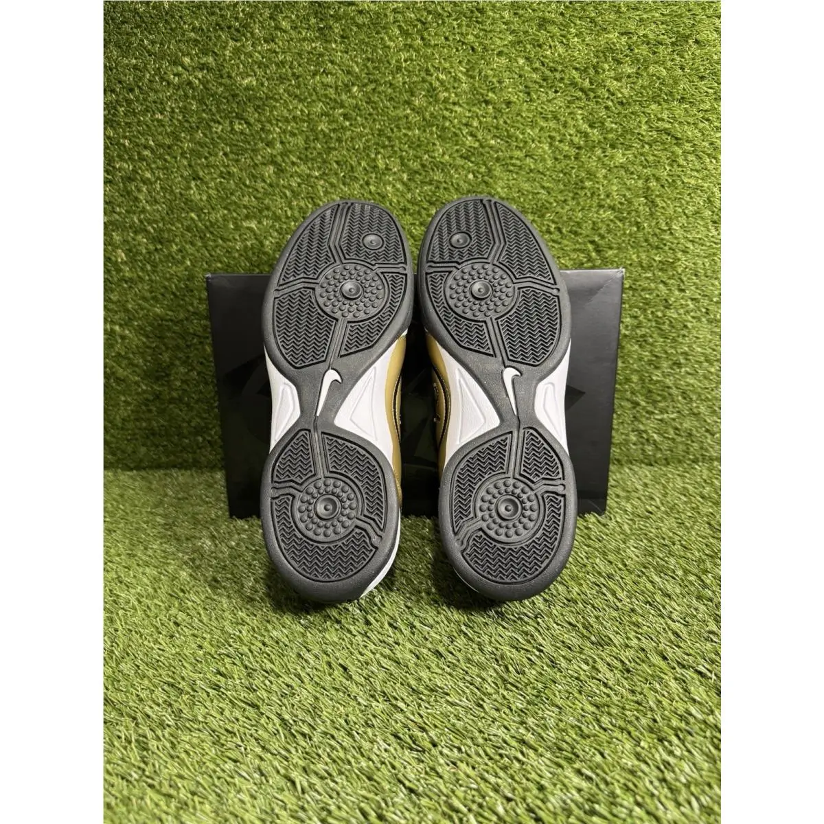 Nike shoes - Nike Total 90 - Total - HJ9351-101 - White 0