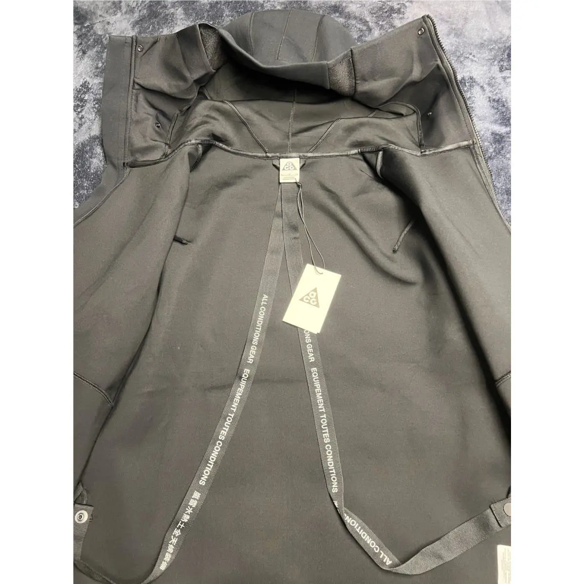 Nike clothing - Black 4