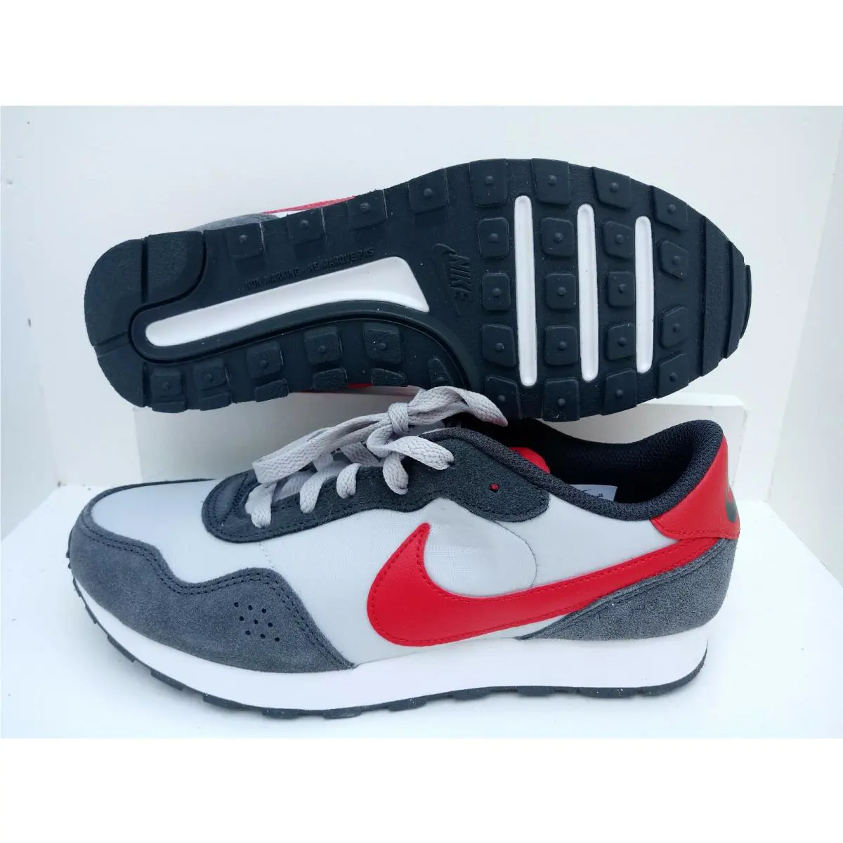 Nike shoes - Nike Valiant - Valiant - CN8558-003 - Gray/RED, Manufacturer: GREY FOG/UNIVERSITY RED (UPC: 194495087339) 1