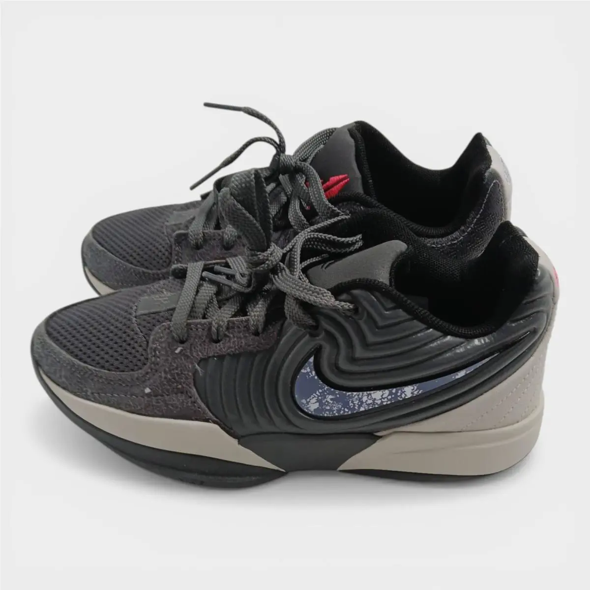 Nike shoes - As Pictured 0