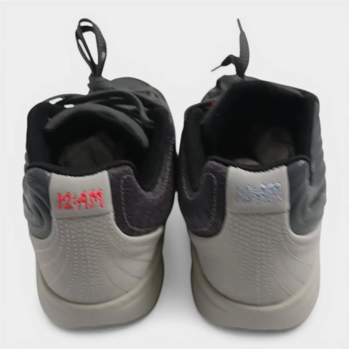 Nike shoes - As Pictured 2