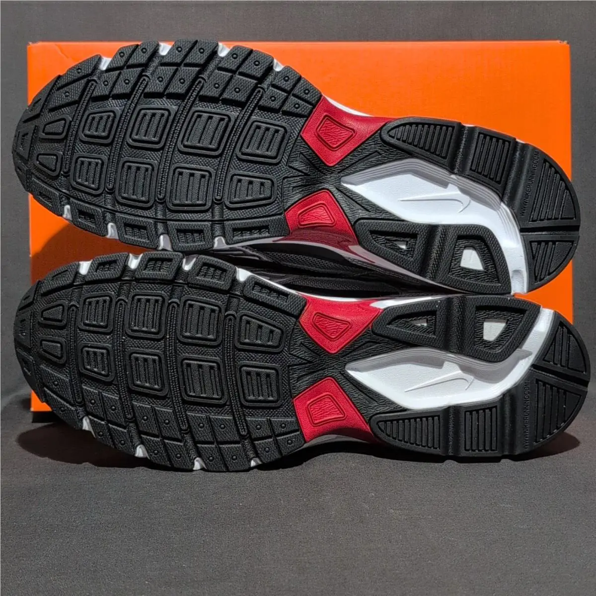 Nike shoes - Nike Initiator - Initiator - Silver 4