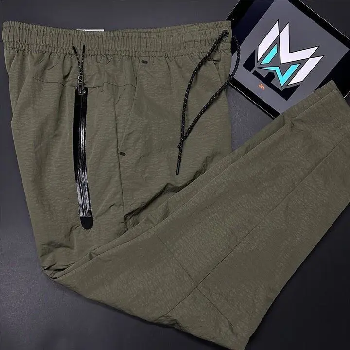 Nike clothing - Nike NSW Tech Essentials - NSW Tech Essentials - Green 3