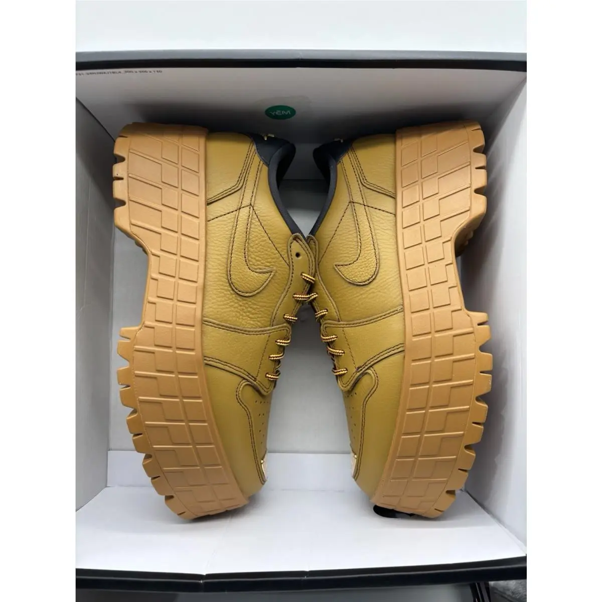 Nike shoes - Air Jordan 1 Brooklyn - Air Brooklyn - HF3184-700 - Brown 6