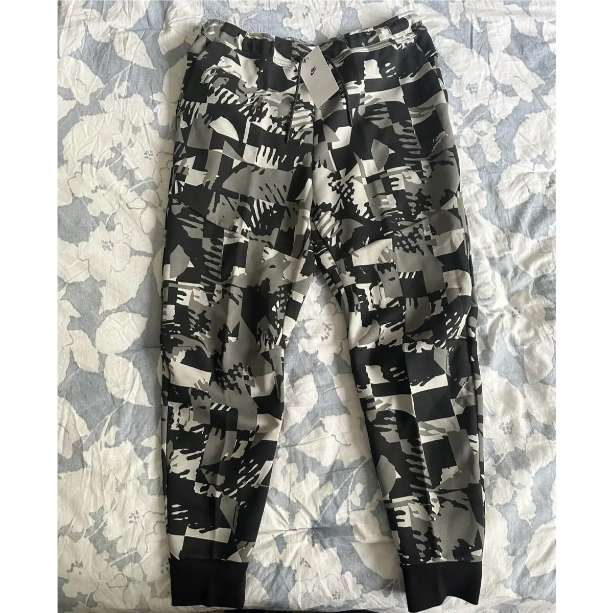 Nike Tech Fleece Camo White/black Jogger Pants Mens Sz XL DM6472-077