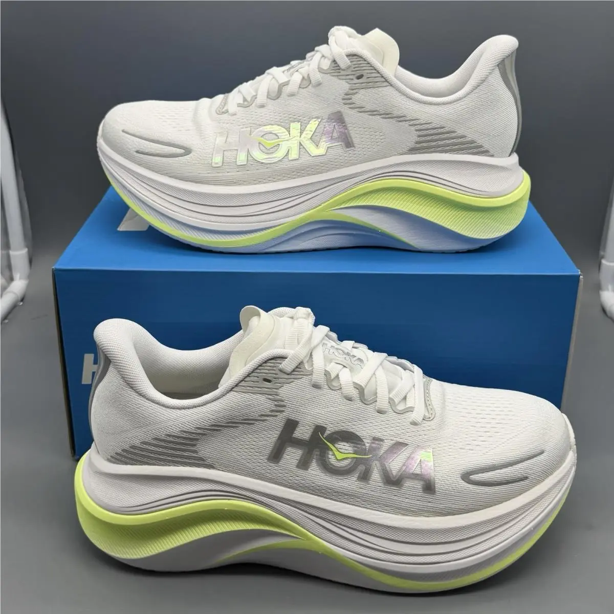 Hoka One One Skyward X 2 Women’s 7 B White Metallic Running Shoes Training