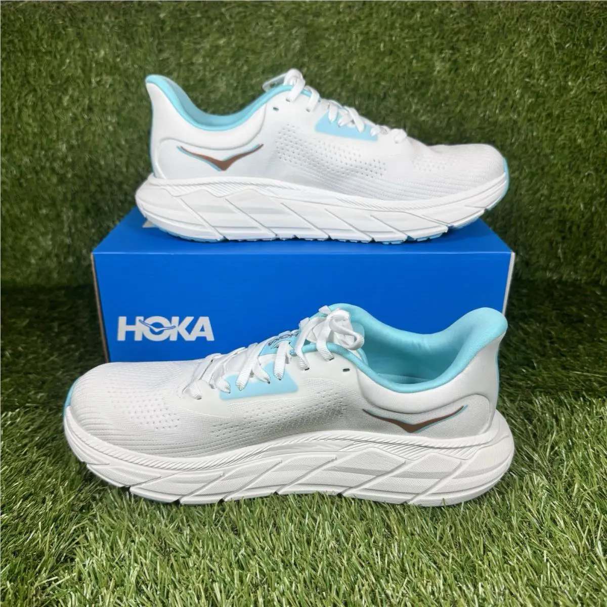 Hoka shoes - Hoka One One Arahi 7 - 1147851 /FTRS - White 0