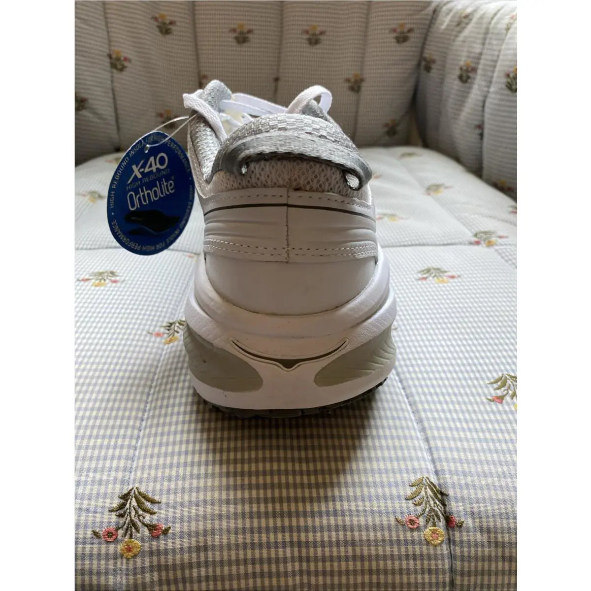 Hoka shoes - Hoka One One Bondi - One One Bondi - DJ3056-001 - White 3