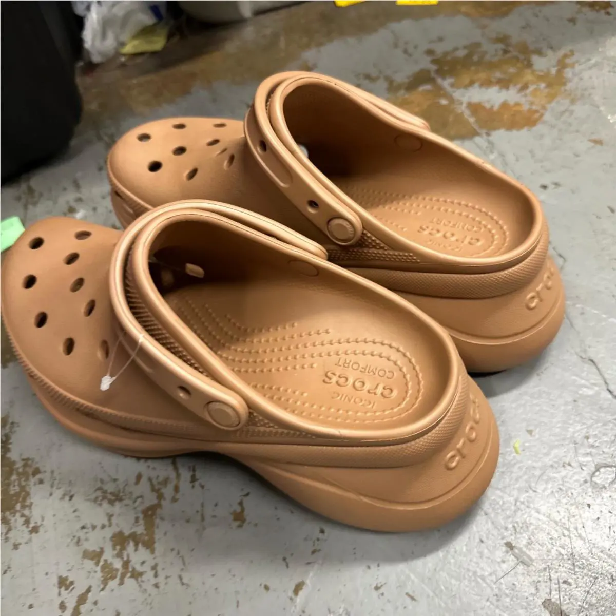 Crocs shoes - Classic Bae Clog - Classic Bae Clog - Beige 2