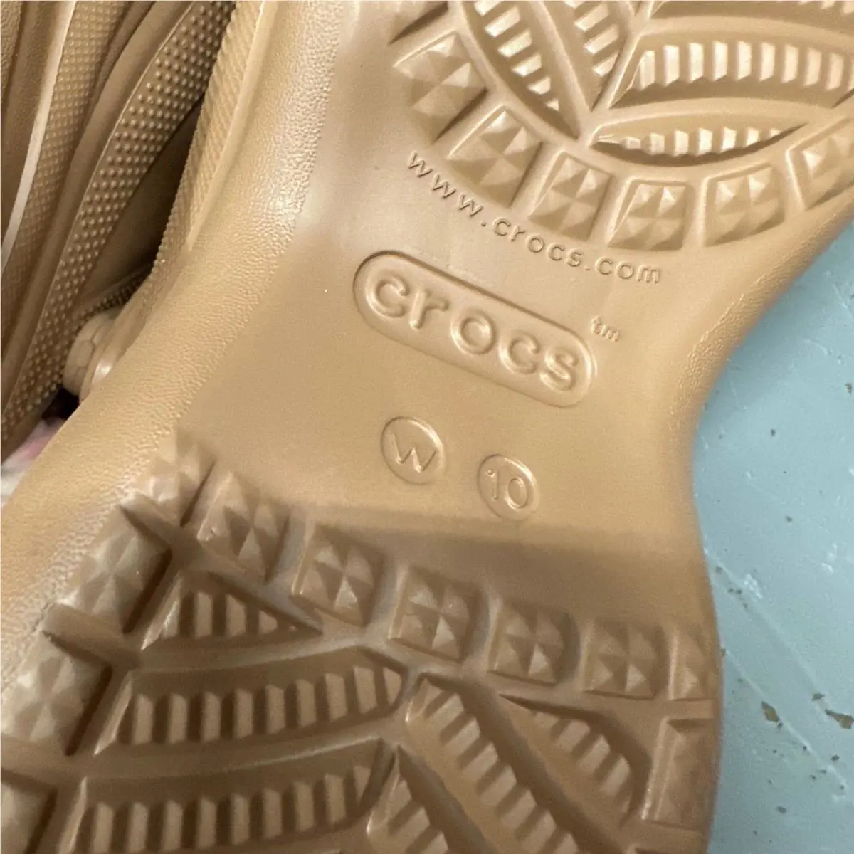 Crocs shoes - Classic Bae Clog - Classic Bae Clog - Beige 3