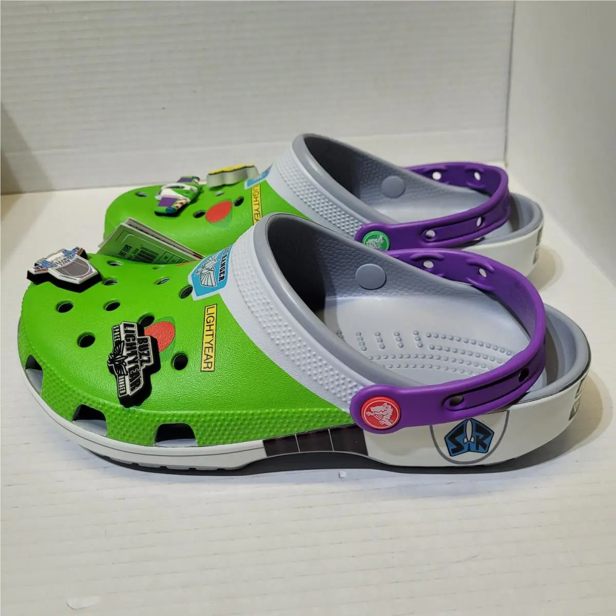 Crocs shoes - Gray (UPC: 196265575923) 1